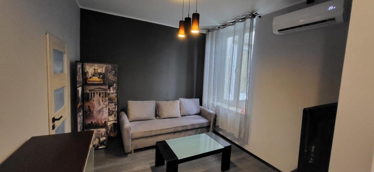 Apartament Pod Wieza Apartment Piotrkow Trybunalski Exterior photo